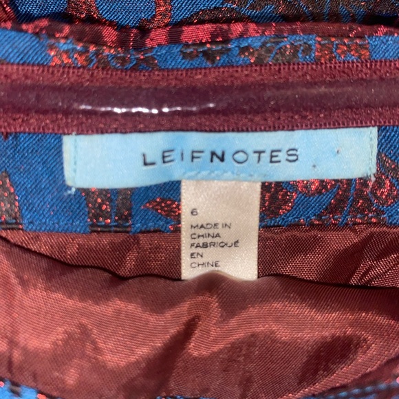 Brocade tube dress - so glam and unique -
Size S/M - Picture 8 of 9